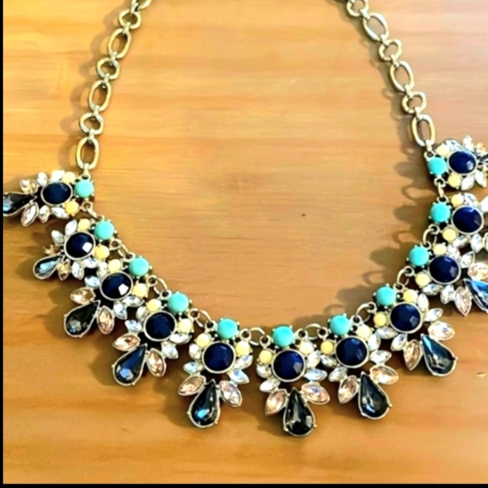 8"🩵 Bella & Jack Beautiful Queen of The Nile Bib Statement Necklace
